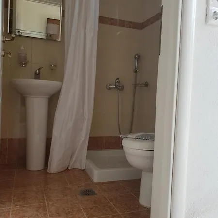 Domaine Papakonstantis To Let Skoutárion