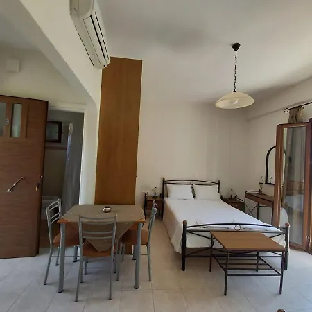 Domaine Papakonstantis To Let * Σκουτάρι