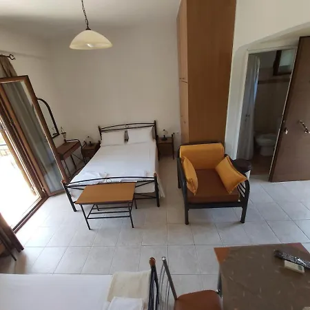 Domaine Papakonstantis To Let Daire Skoutárion