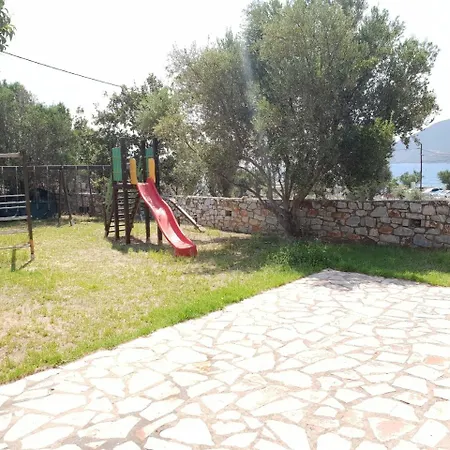 Domaine Papakonstantis To Let * Skoutárion