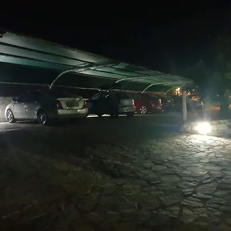 Domaine Papakonstantis To Let Σκουτάρι