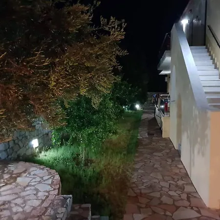 Domaine Papakonstantis To Let Σκουτάρι
