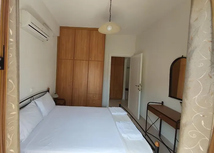 Domaine Papakonstantis To Let * Skoutárion