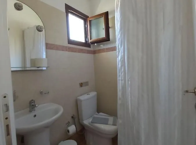 Domaine Papakonstantis To Let Διαμέρισμα *