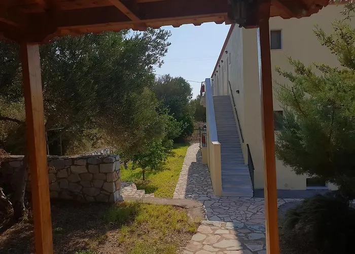 Domaine Papakonstantis To Let Διαμέρισμα *